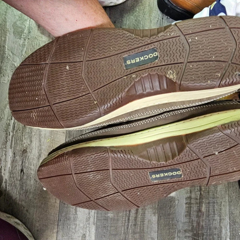 Dockers Mens Castaway Boat Shoes Brown Leather Loafers 10M 090-21236